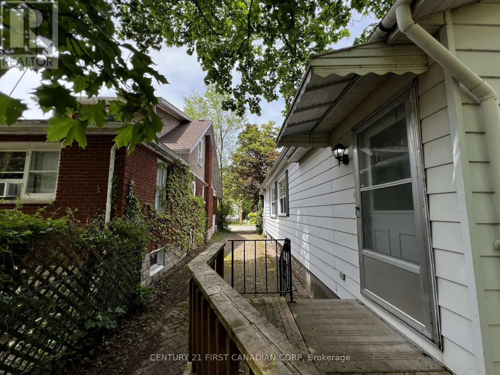 215 BERNARD AVENUE - Image 5