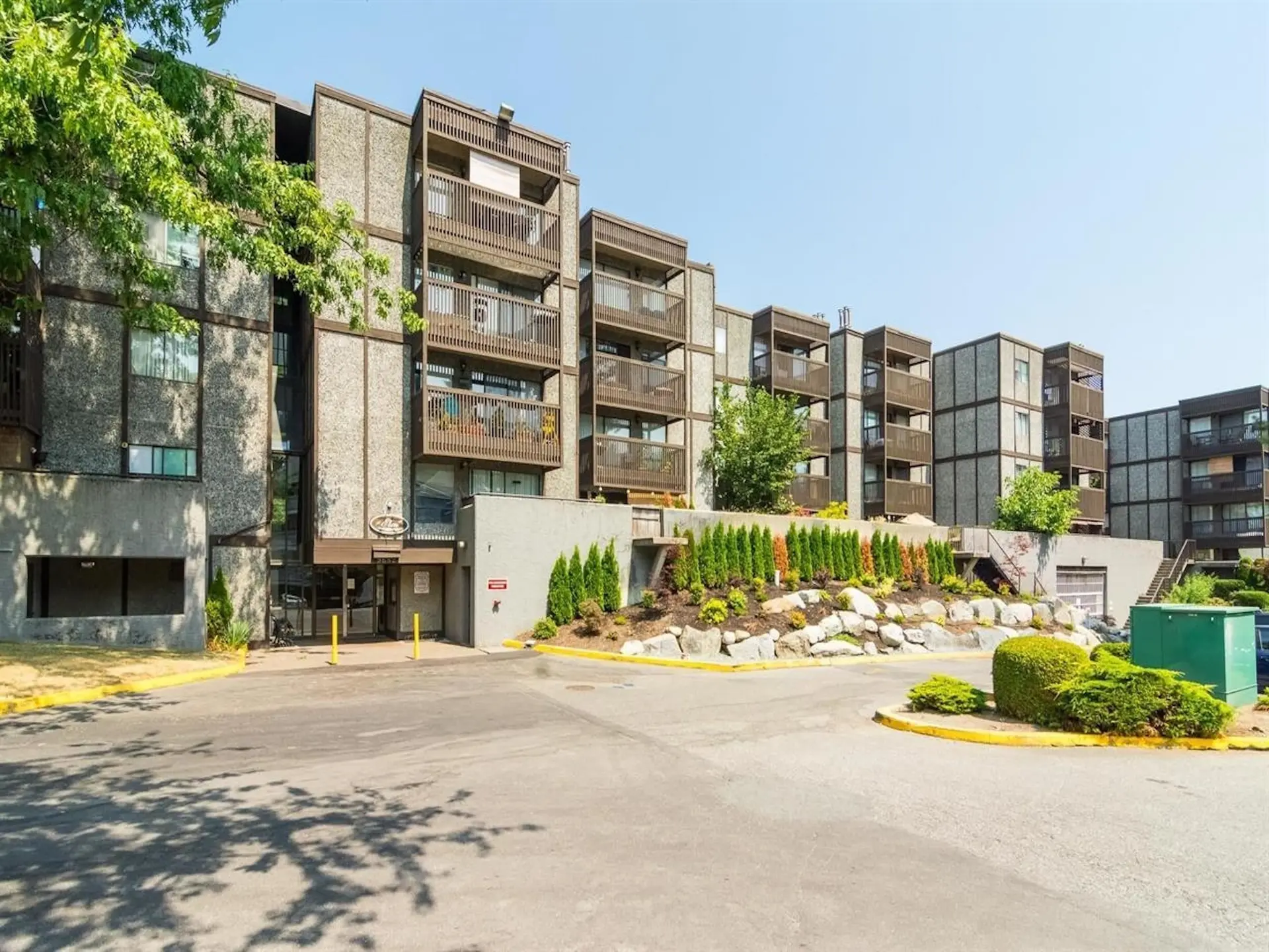 #401 9682 134 Street - Image 1