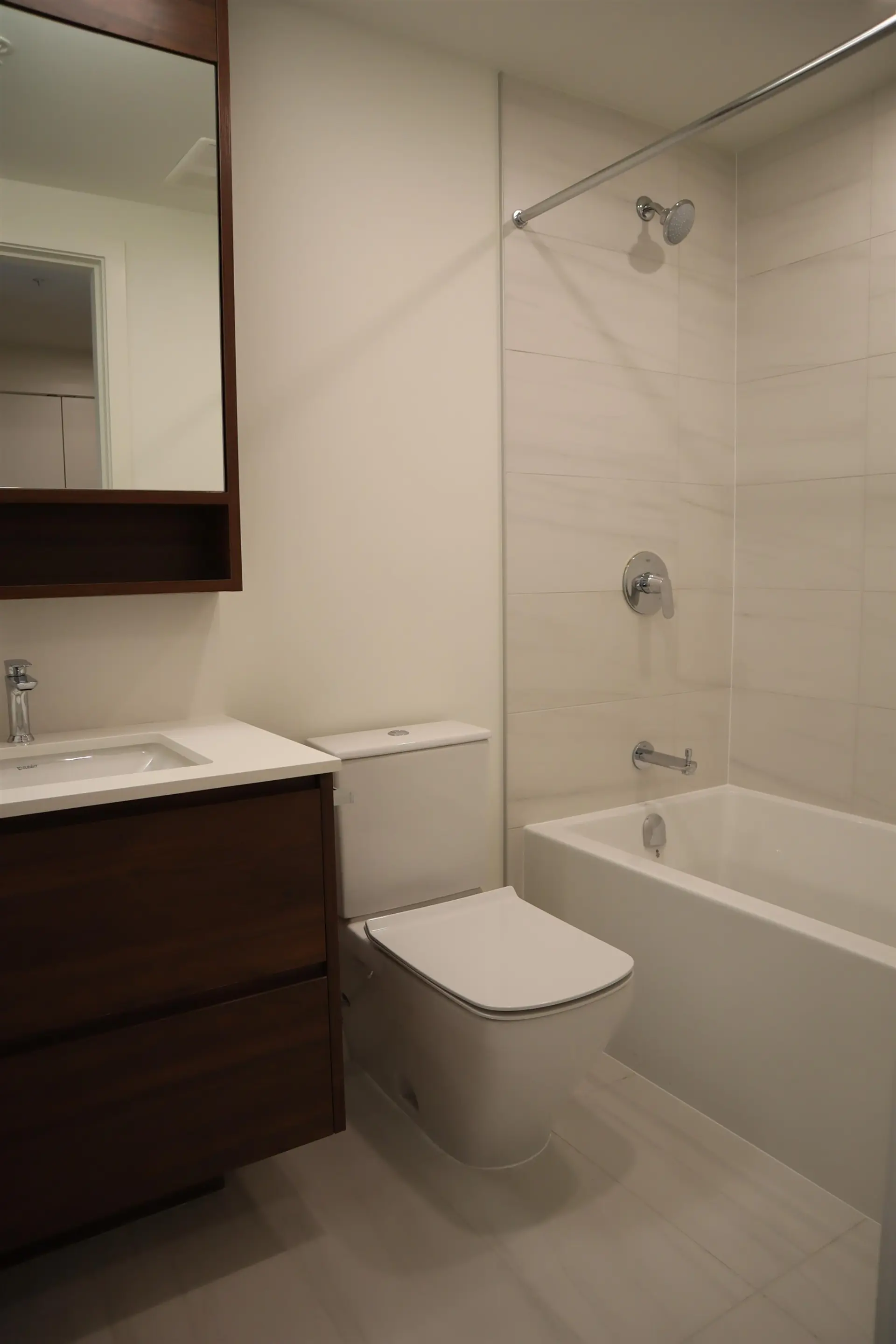 #705 585 Austin Avenue - Image 8