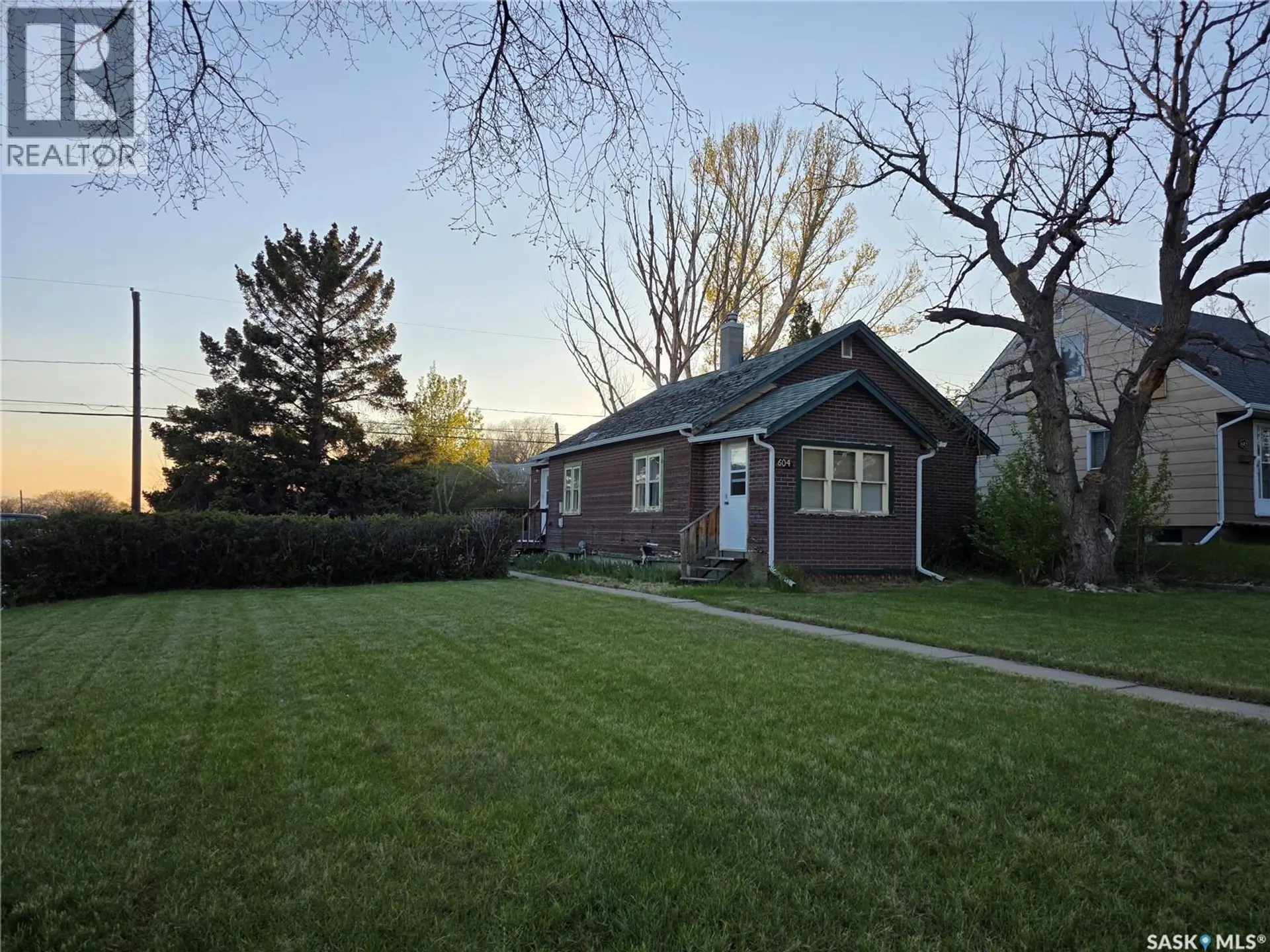 604 3rd AVENUE NW - Image 20