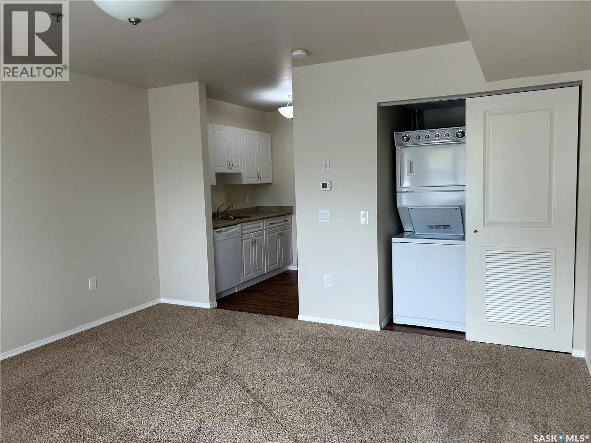 #321 601 110th AVENUE - Image 6