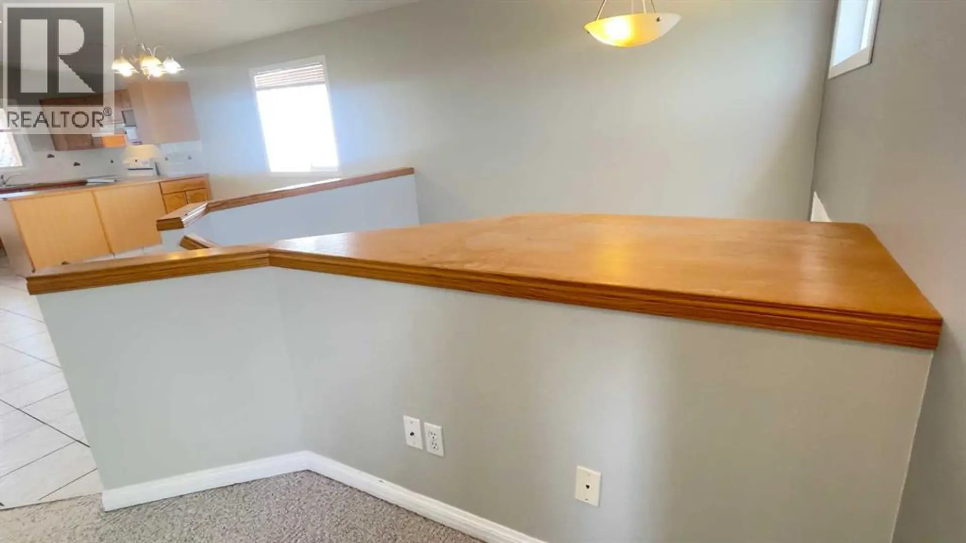34 Blackfoot Road W - Image 4