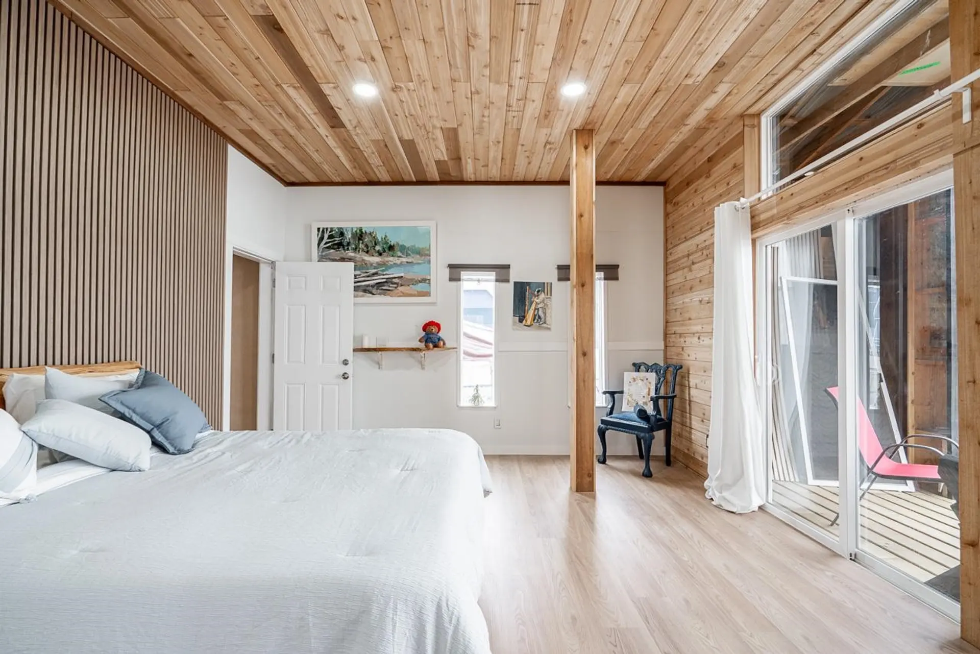 #A24 415 Esplanade - Image 8