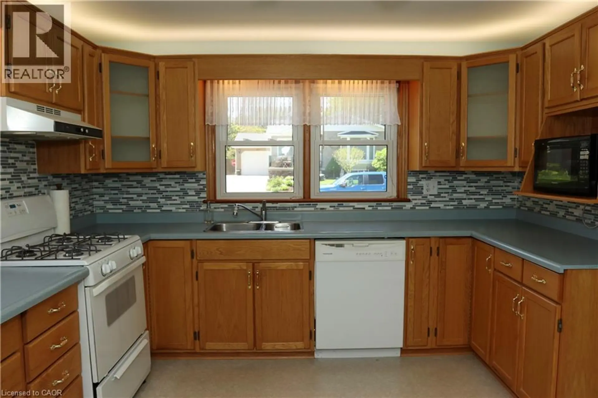 15 RICHARD Avenue - Image 12