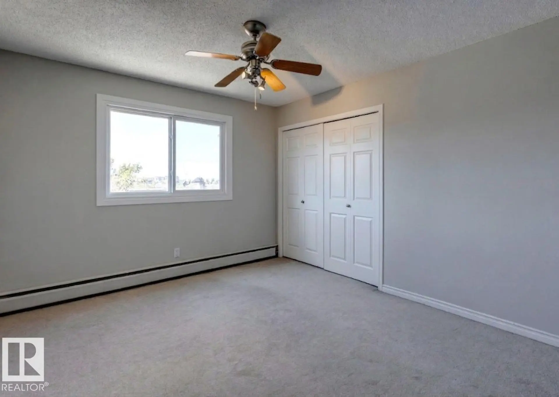 #402 10330 113 ST NW - Image 8