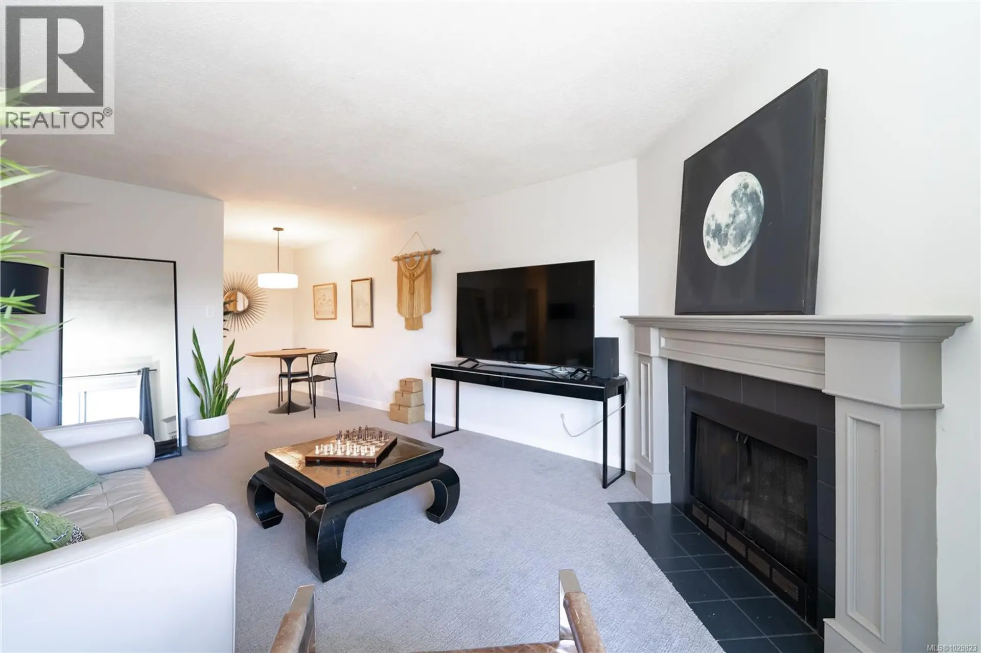 Property at #312 1655 Begbie St, Victoria, BC