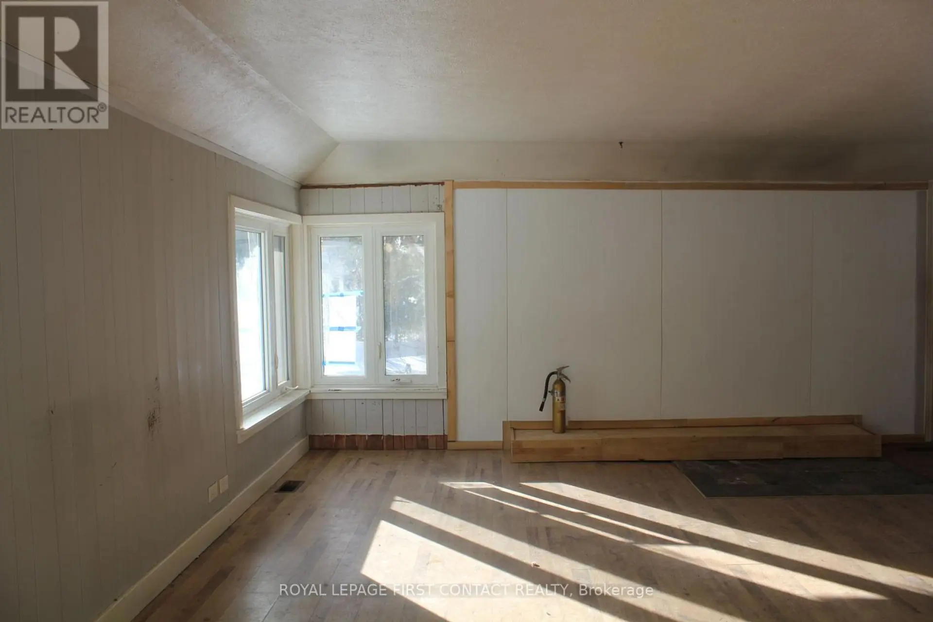 47 RIVERSIDE DRIVE - Image 8