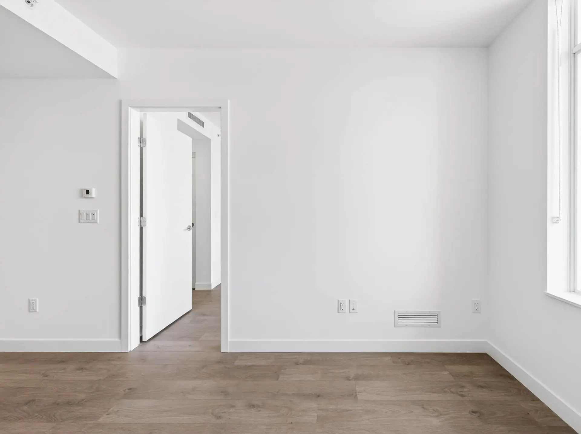 #707 6468 Willingdon Avenue - Image 5
