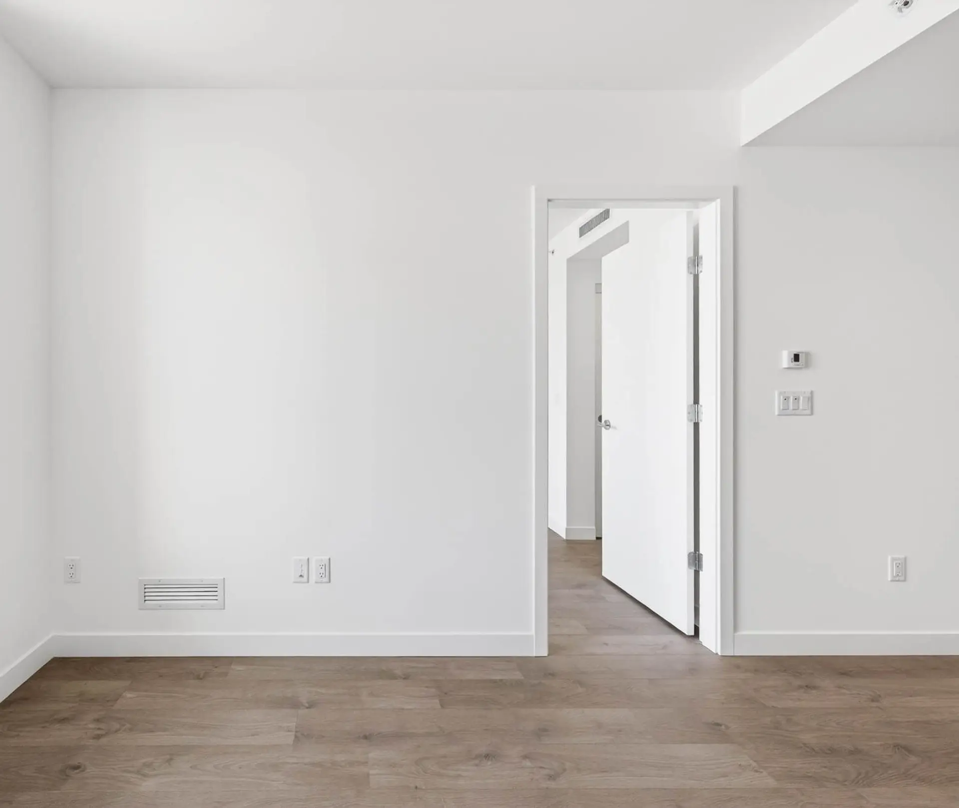 #3408 6468 Willingdon Avenue - Image 5