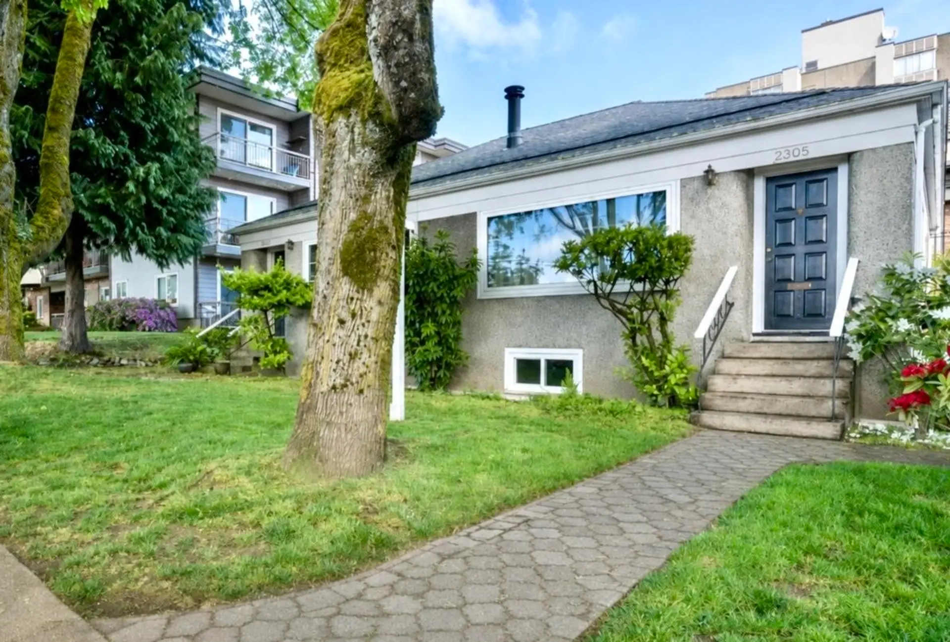 Property at 2305 W 3rd Avenue, Vancouver, BC