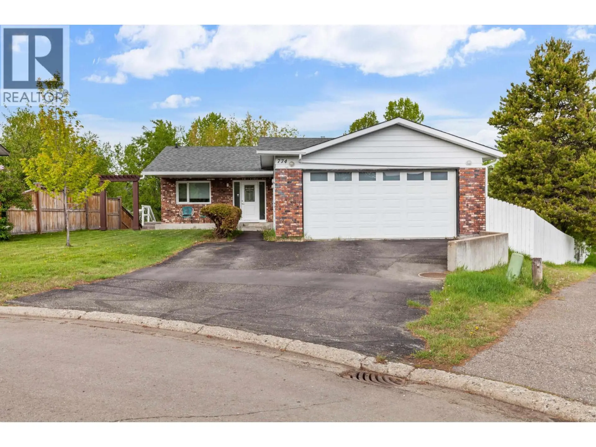 Property at 774 OCHAKWIN CRESCENT, Prince George, BC