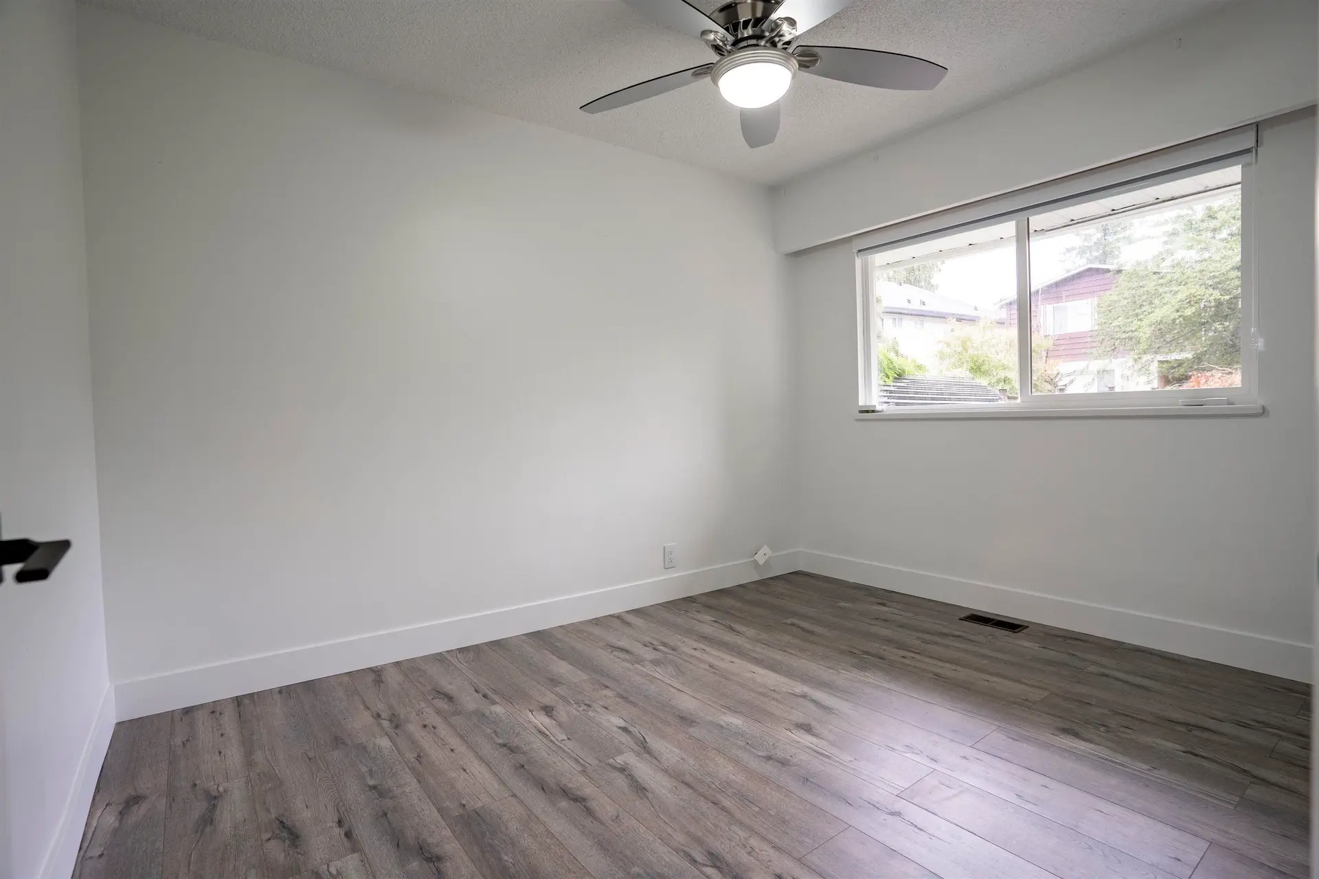 11318 Glen Avon Drive - Image 11