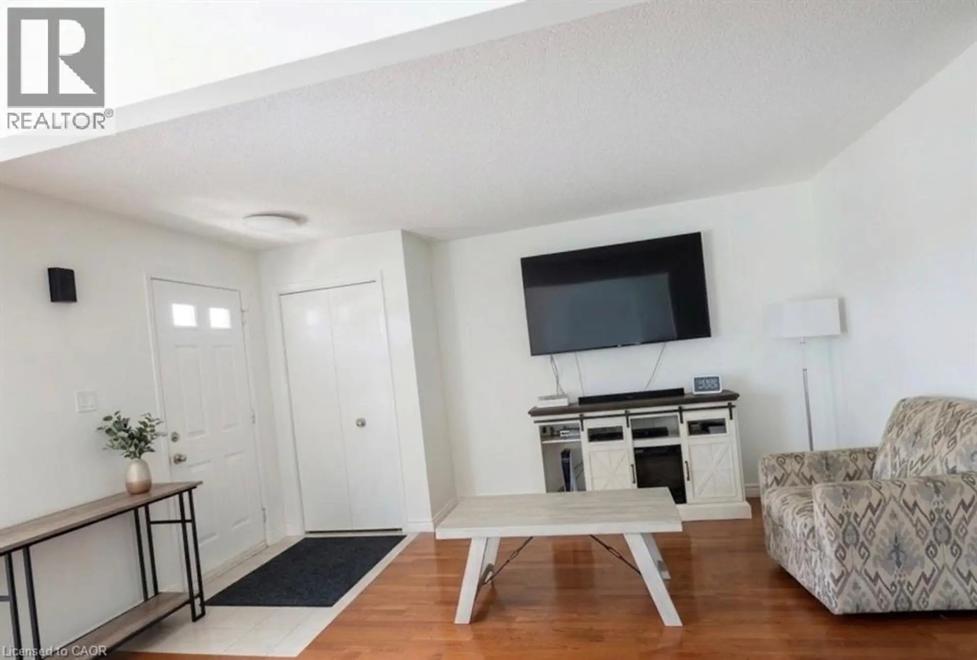 #126 458 JANEFIELD Avenue - Image 4