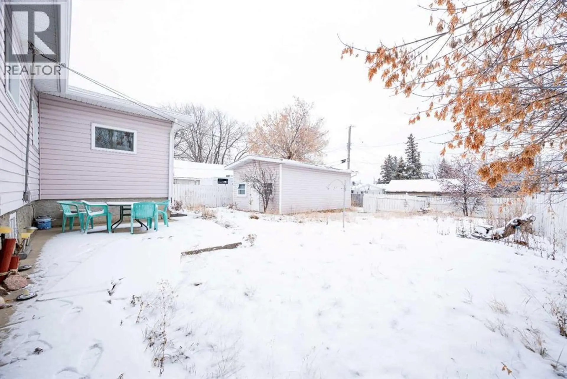 9513 105 Avenue - Image 11
