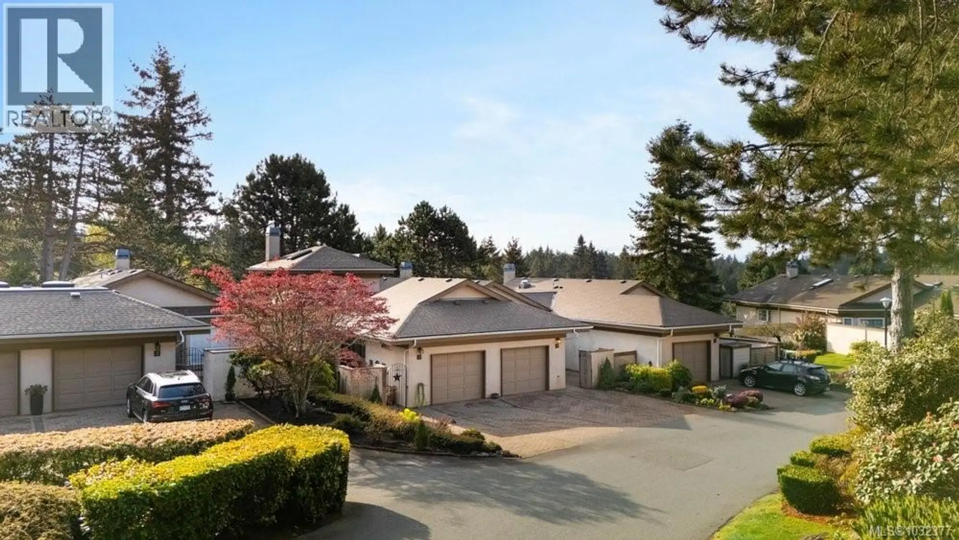 Property at #4 901 Kentwood Lane, Saanich, BC