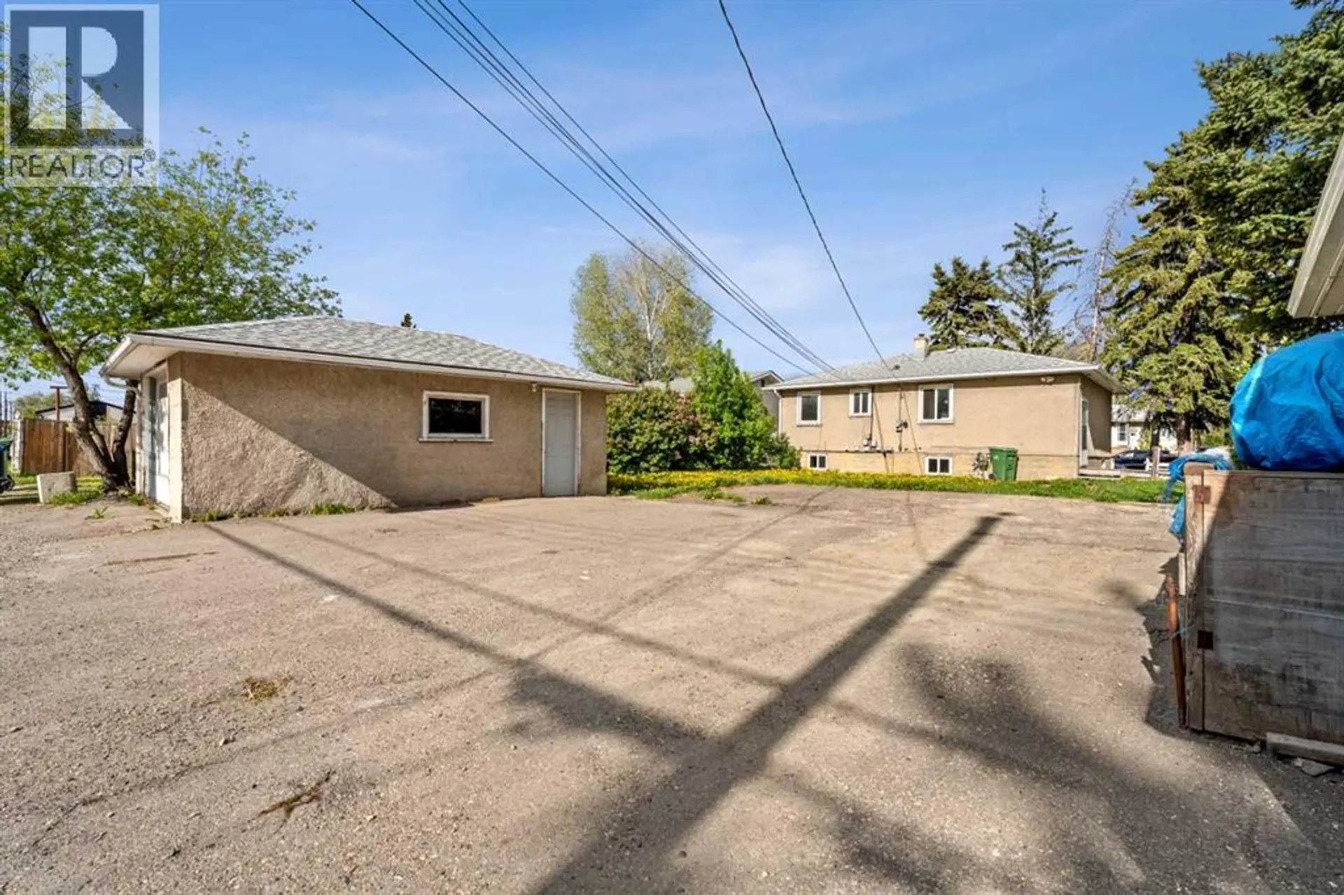 2211 41 Street SE - Image 9