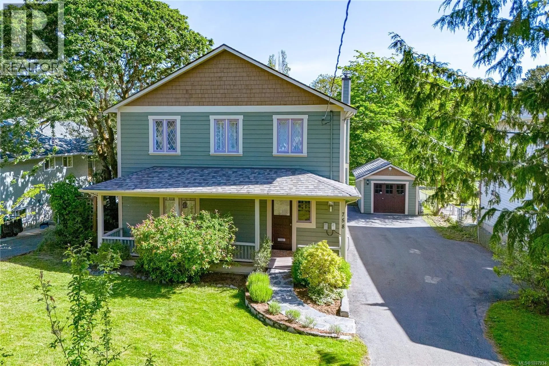 Property at 758 Newbury St, Saanich, BC