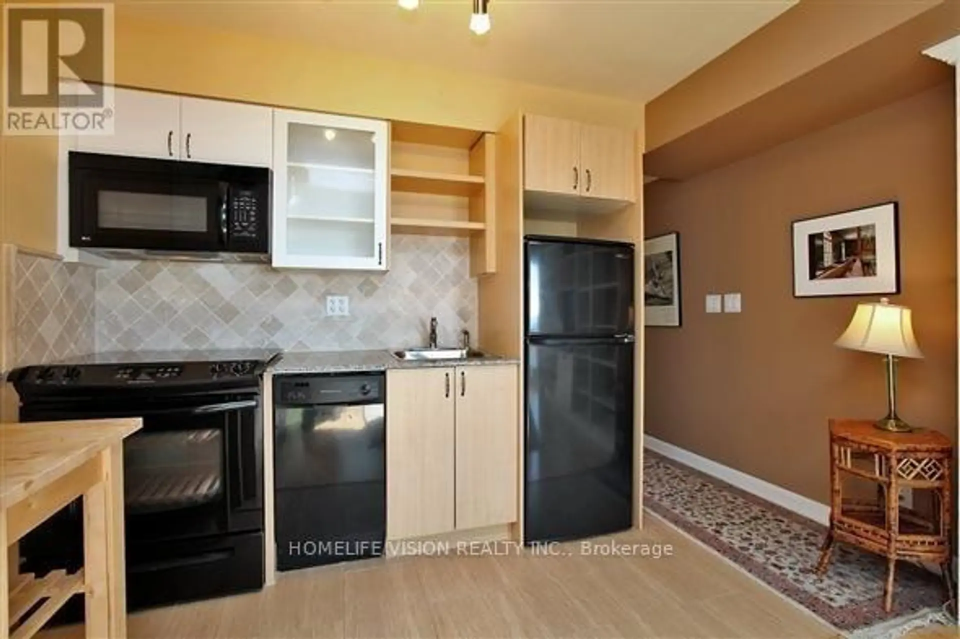 #2509 600 FLEET STREET - Image 3
