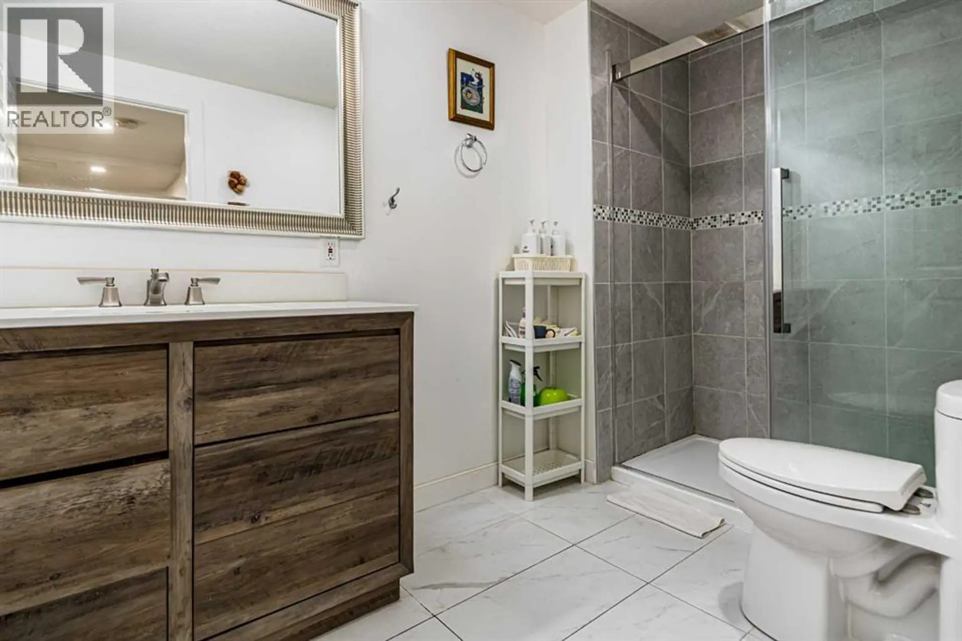 #77 5103 35 Avenue SW - Image 15