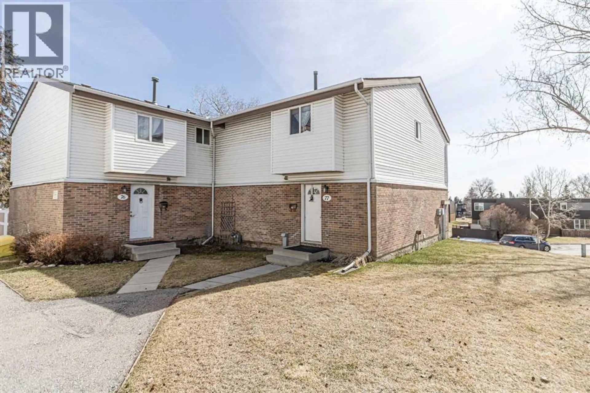 #77 5103 35 Avenue SW - Image 1