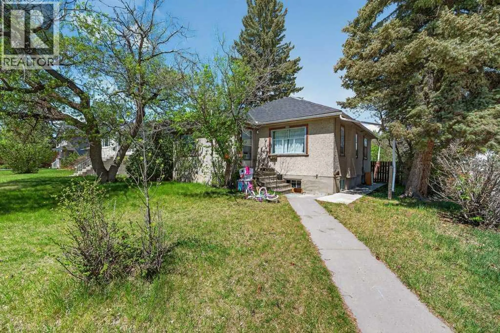 1102 21 Avenue NW - Image 5