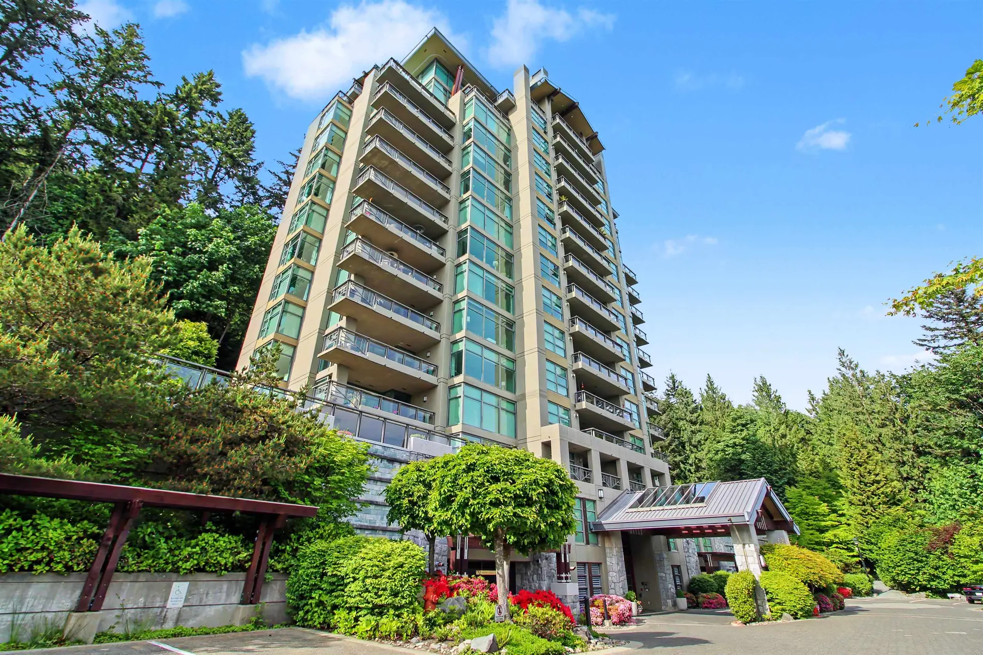 Property at #503 3315 Cypress Place, West Vancouver, BC