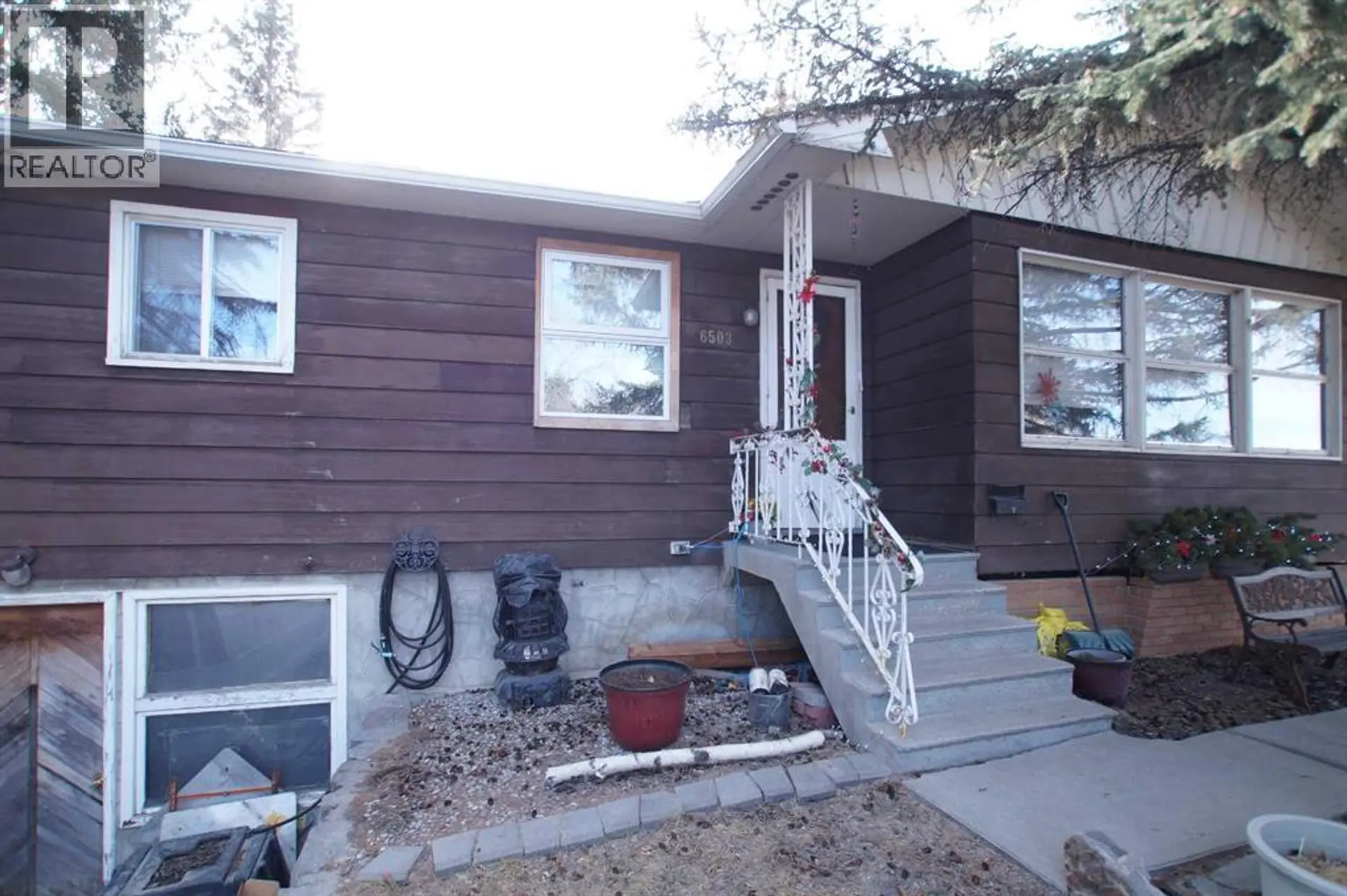 6503 33 Avenue NW - Image 2