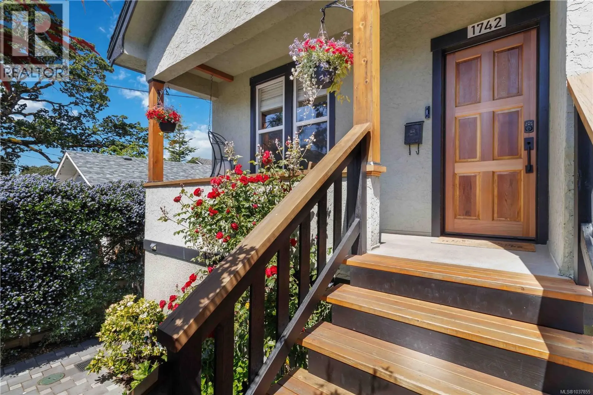 Property at 1742 Albert Ave, Victoria, BC