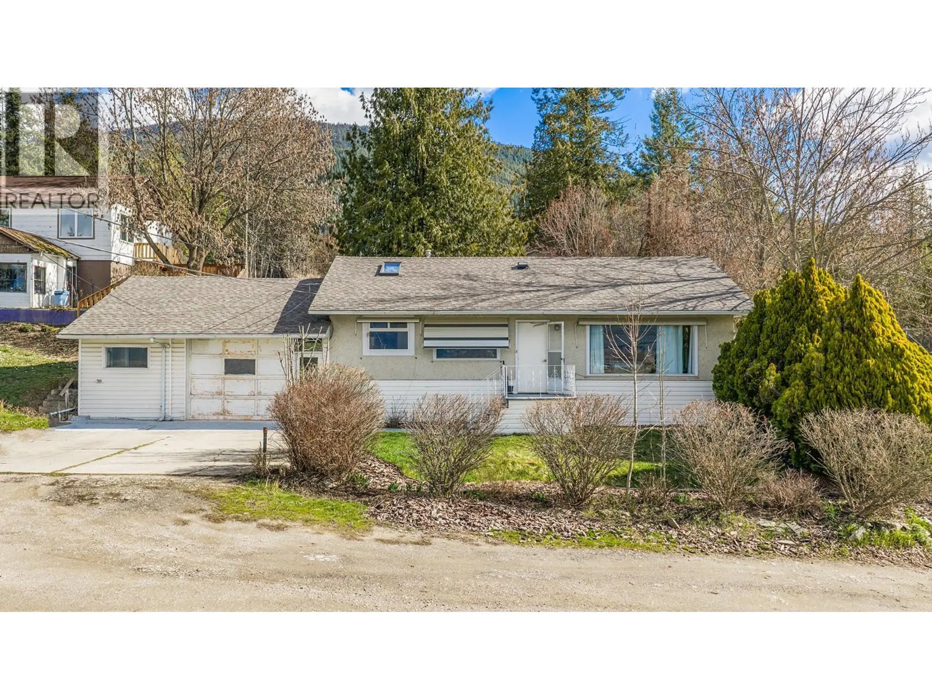 Property at 338 VALLEYVIEW Drive, Creston, BC