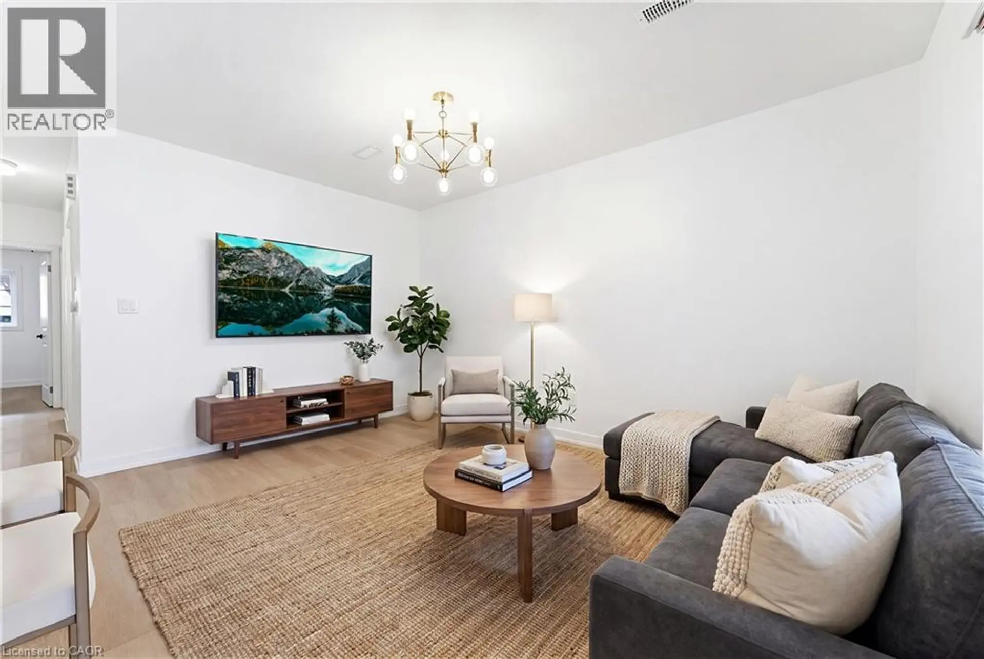 #42 205 WEST OAK Trail - Image 2