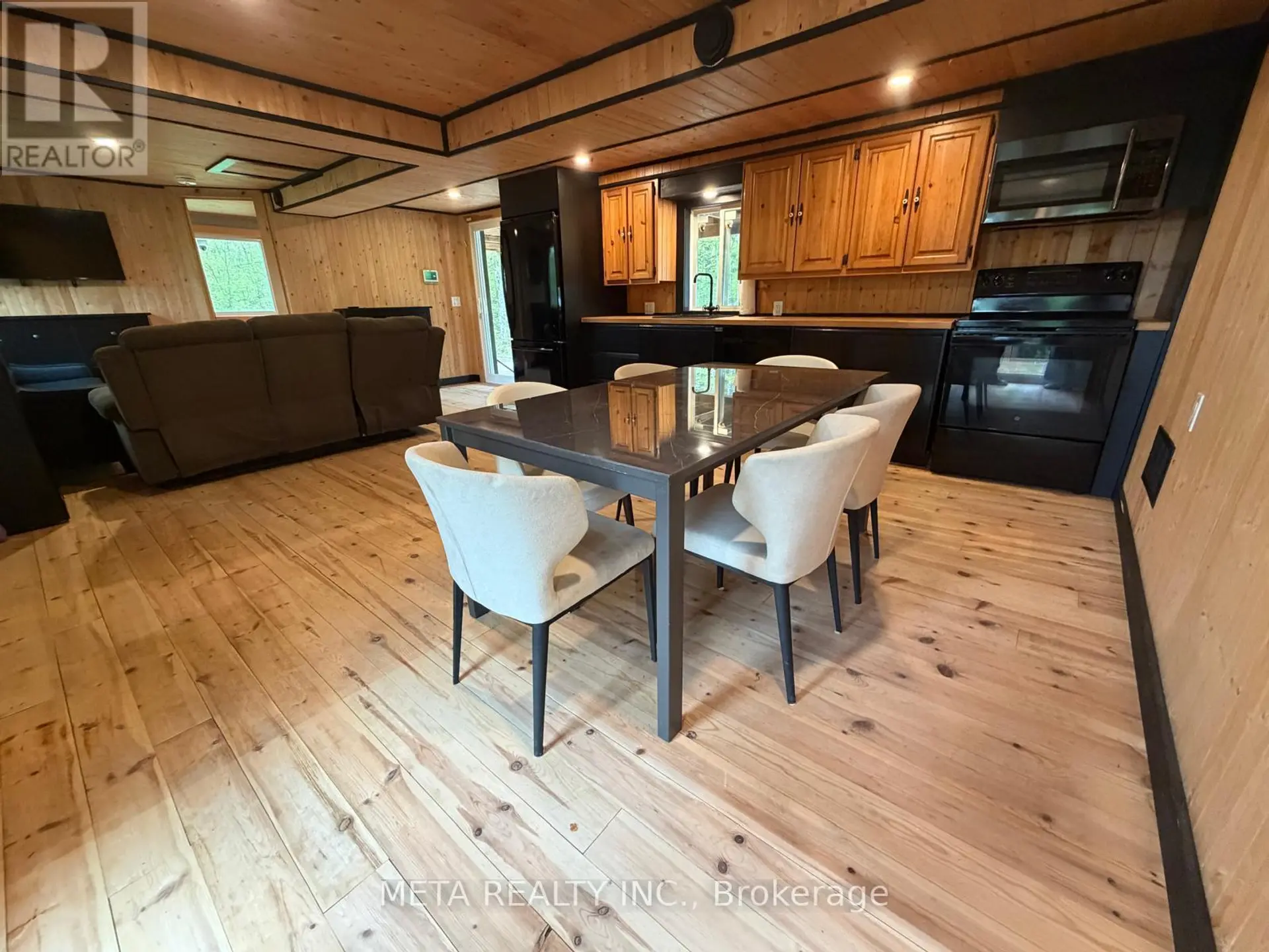 106 BOUNDARY LANE - Image 12