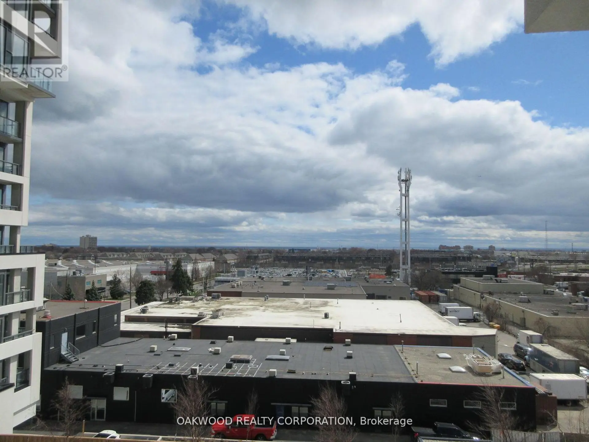 #512 859 THE QUEENSWAY - Image 3
