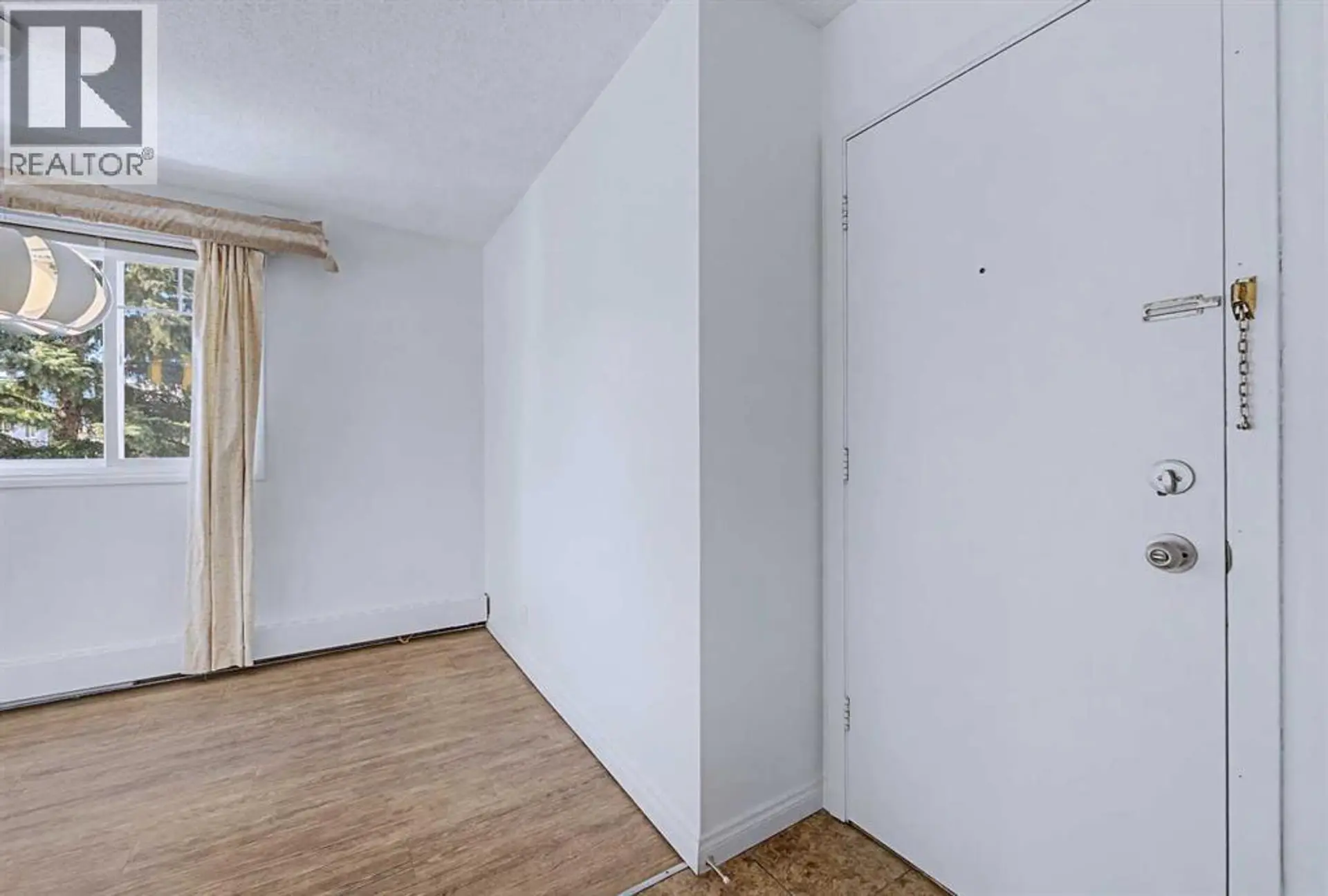 #402C 5601 Dalton Drive NW - Image 12
