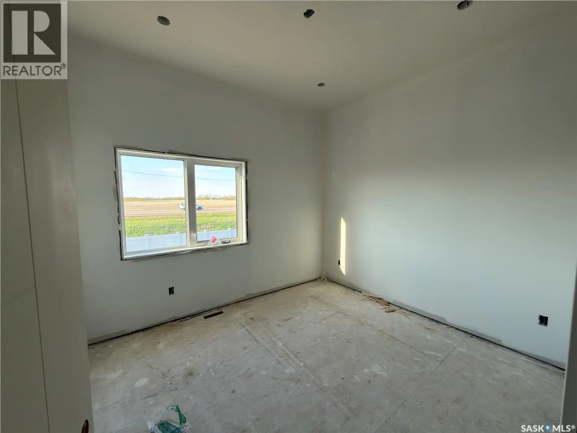 812 Ballesteros CRESCENT - Image 10