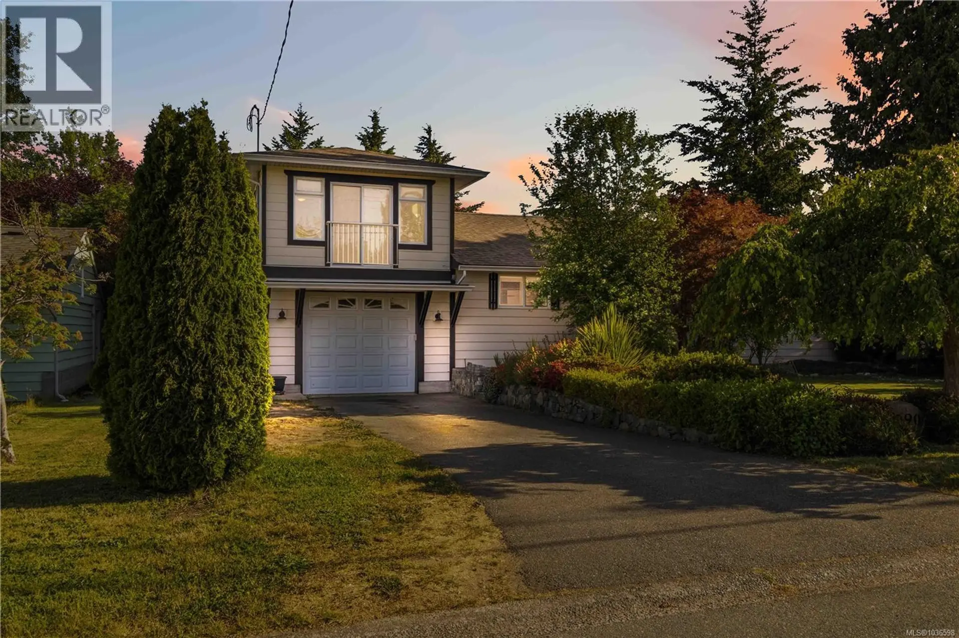Property at 2290 Amelia Ave, Sidney, BC