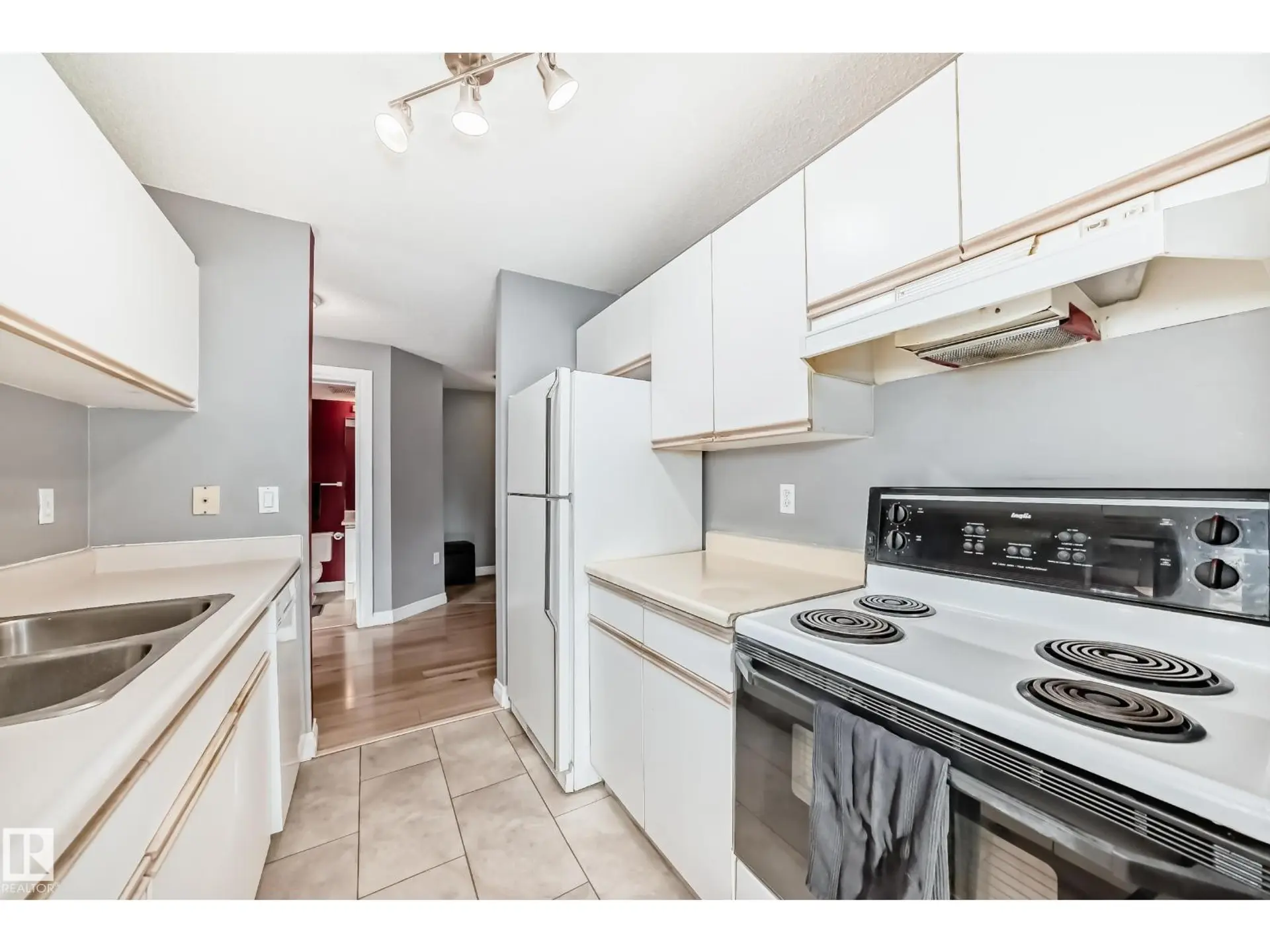#239 10636 120 ST NW - Image 4