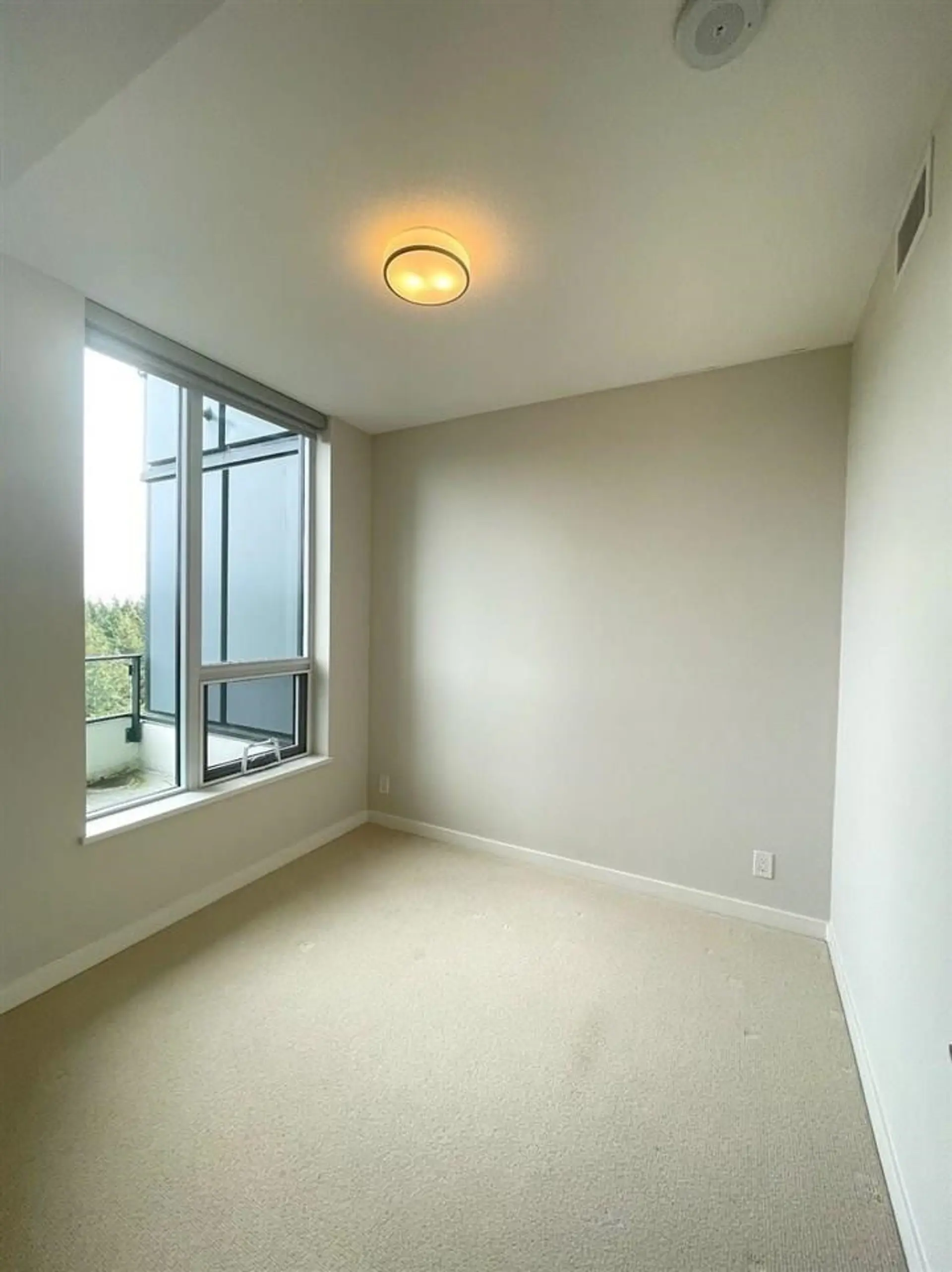 #1107 3487 Binning Road - Image 12