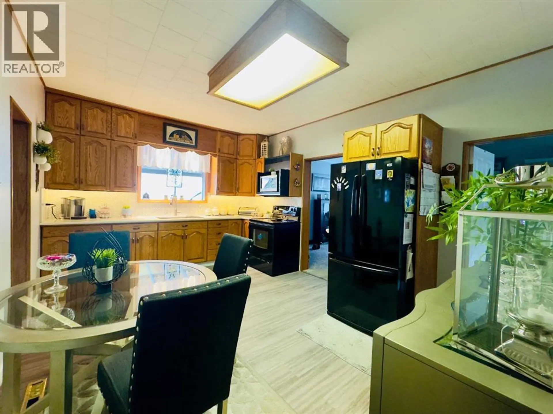 7710 24 Avenue - Image 8
