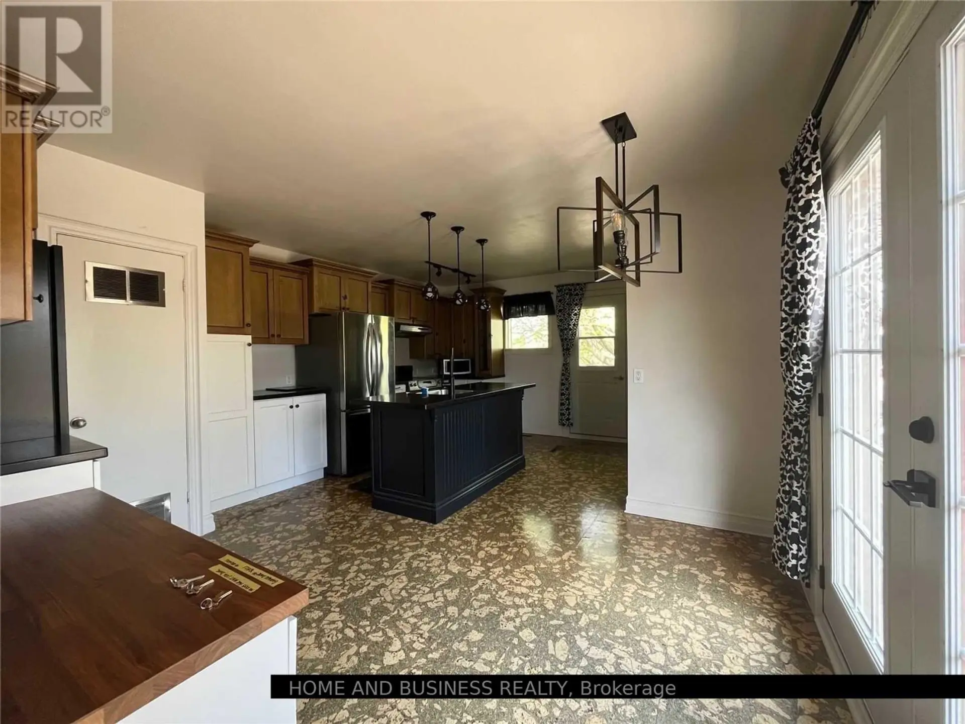 8 SORA DRIVE - Image 3