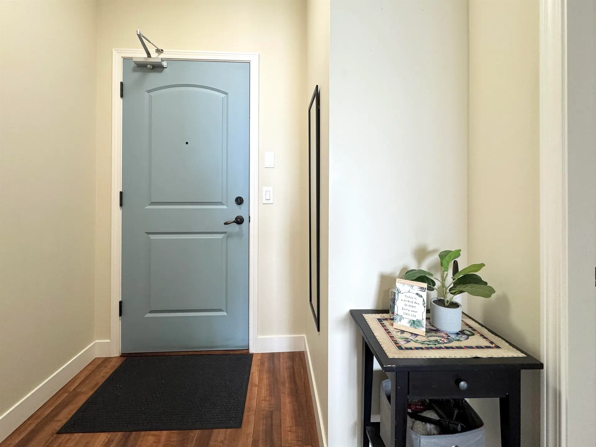 #404 11935 Burnett Street - Image 7