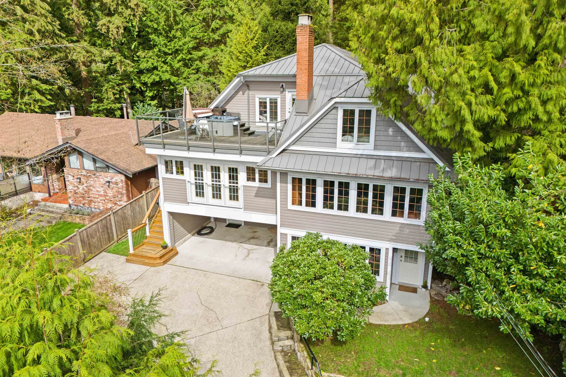 Property at 4622 Cove Cliff Road, North Vancouver, BC