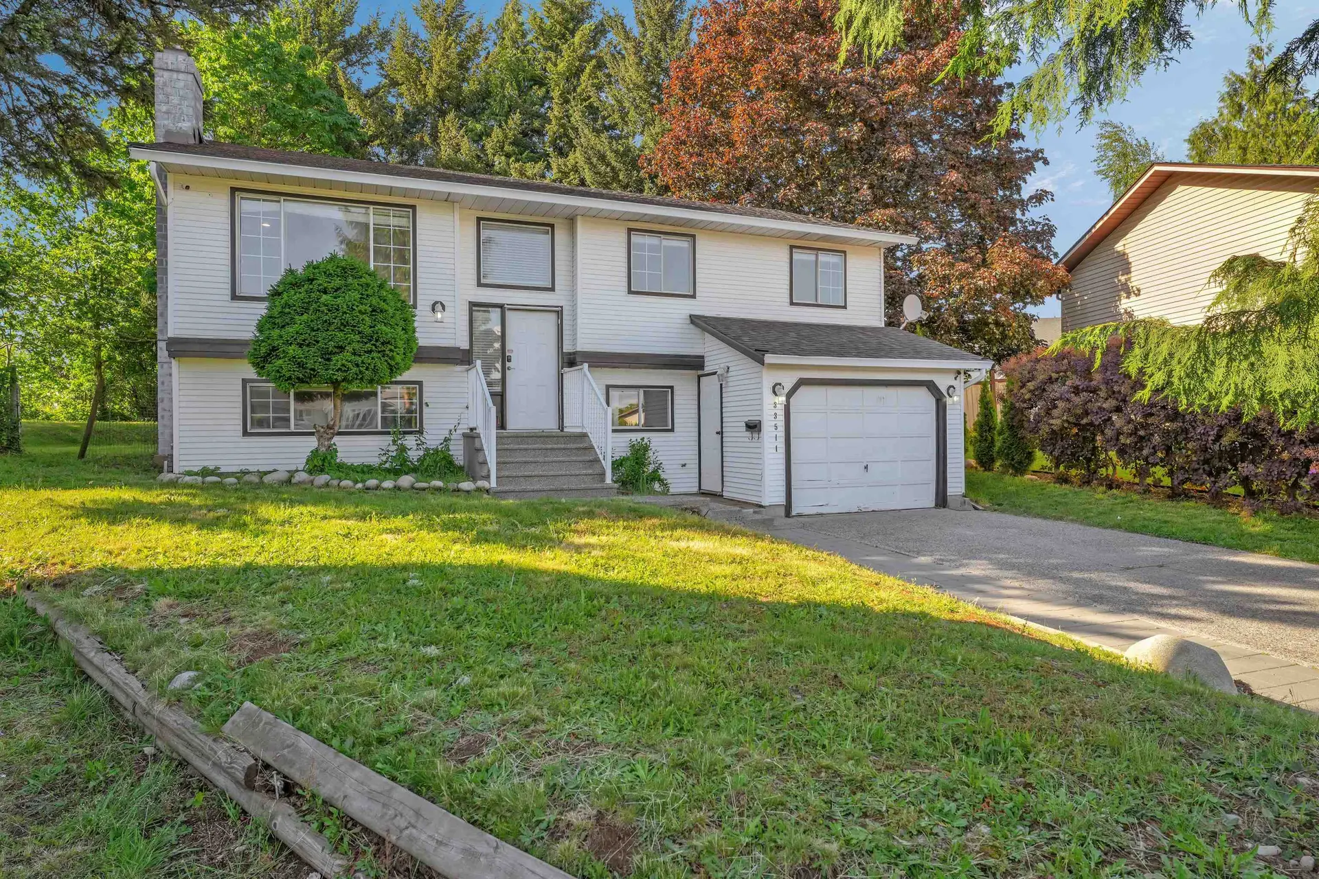 Property at 33511 Kinsale Place, Abbotsford, BC