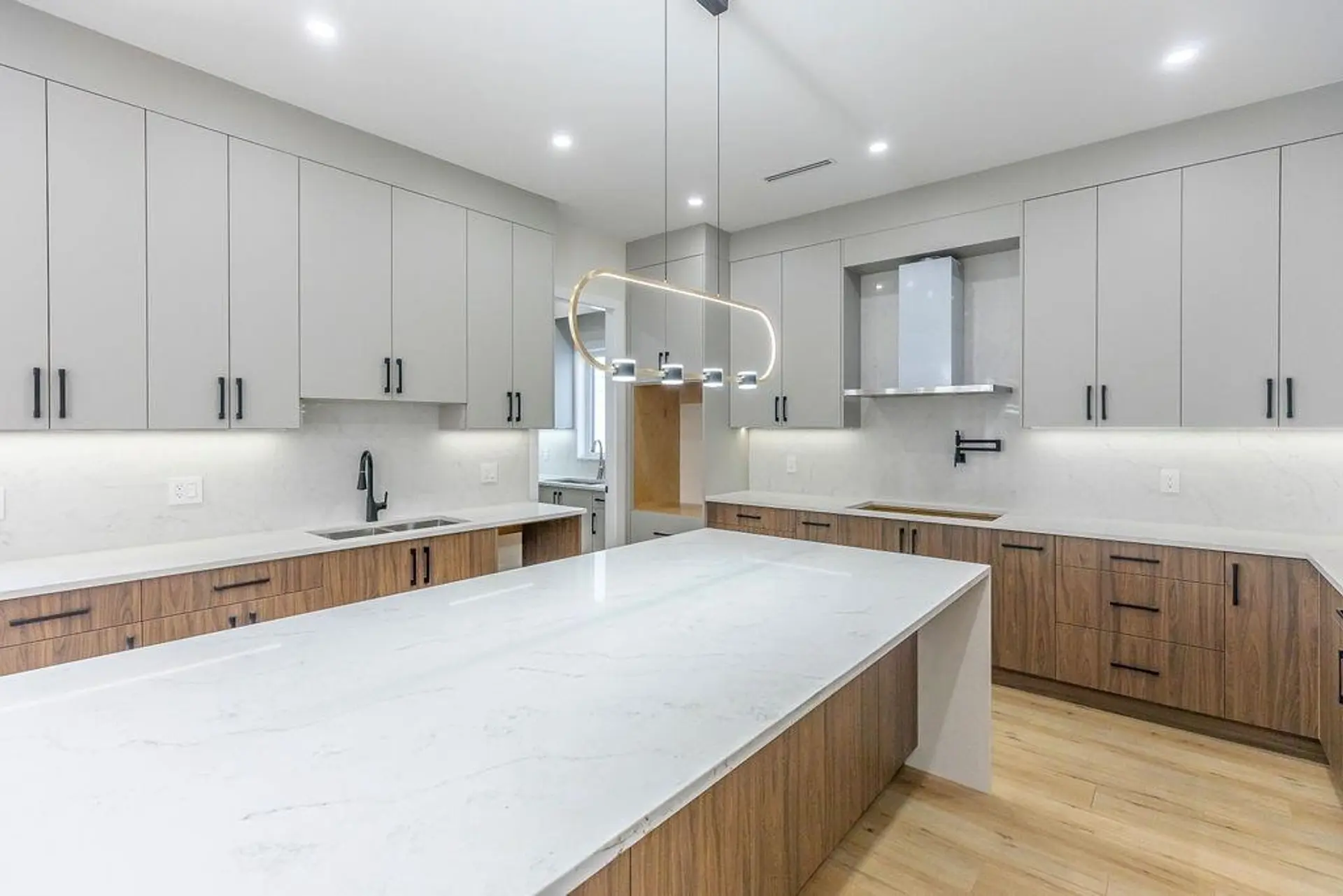 7080 192a Street - Image 2