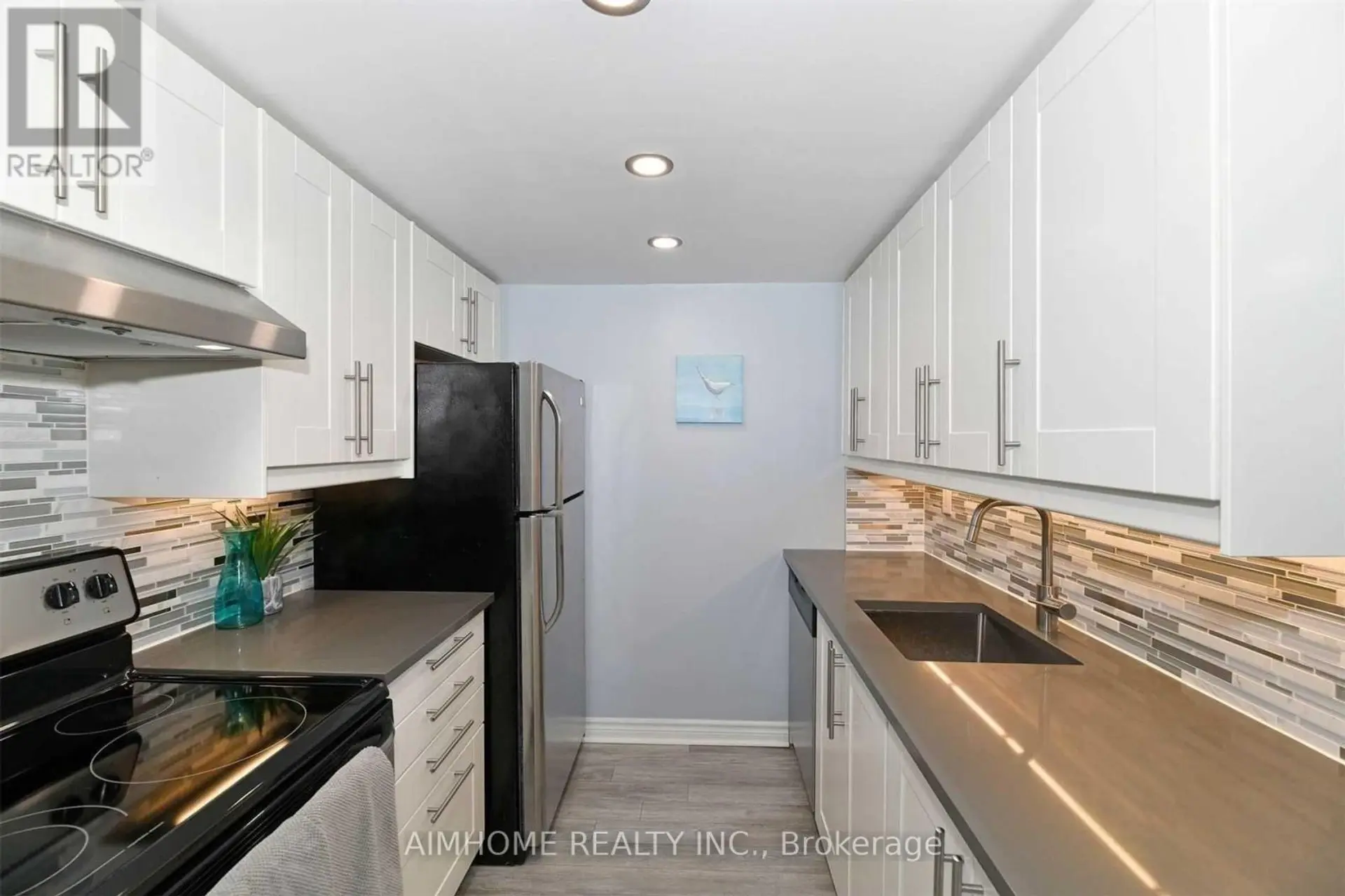 #1 100 REDPATH AVENUE - Image 7