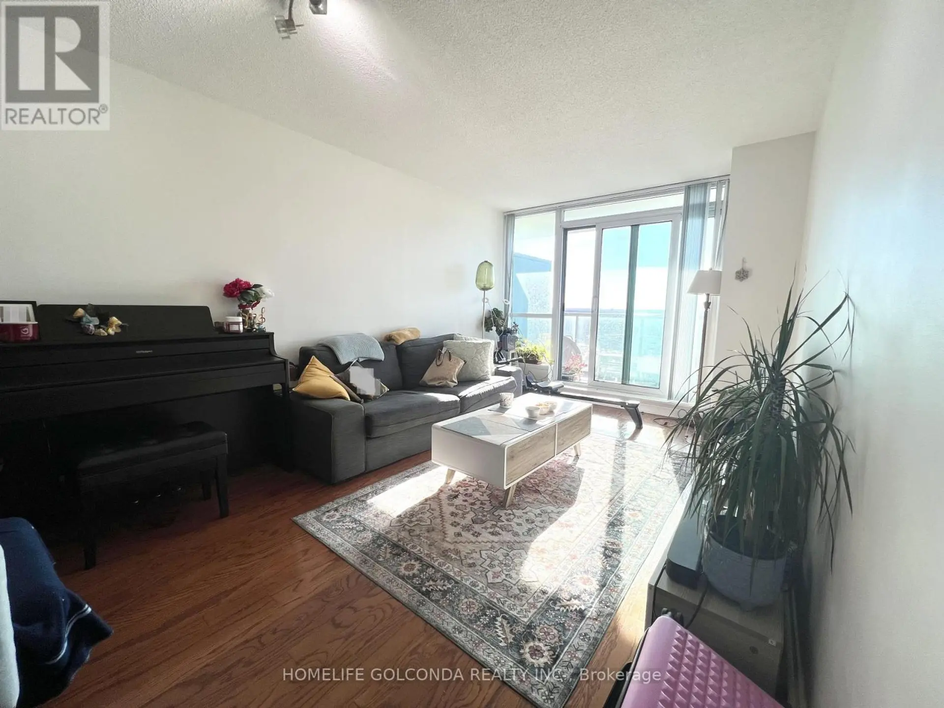 #1602 4879 KIMBERMOUNT AVENUE - Image 2