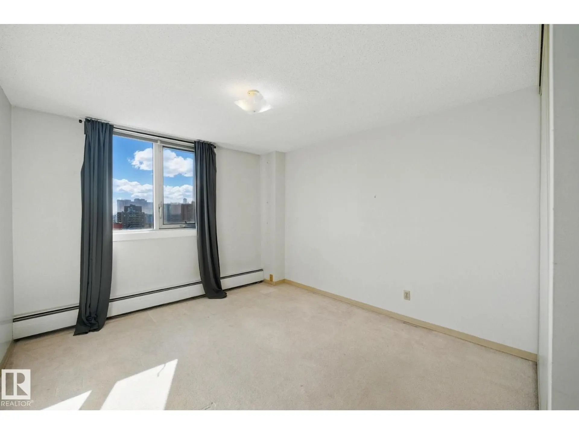 #1201 9835 113 ST NW - Image 10