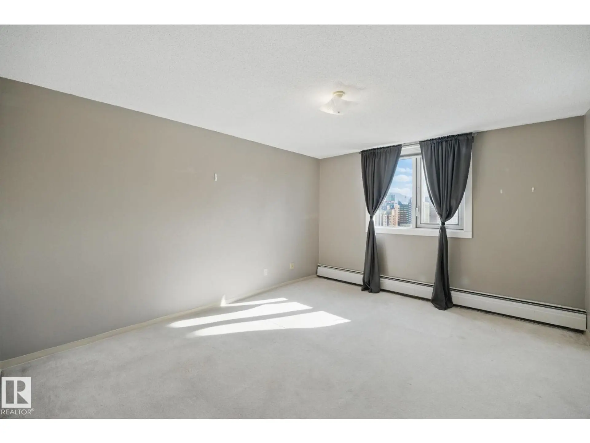 #1201 9835 113 ST NW - Image 9