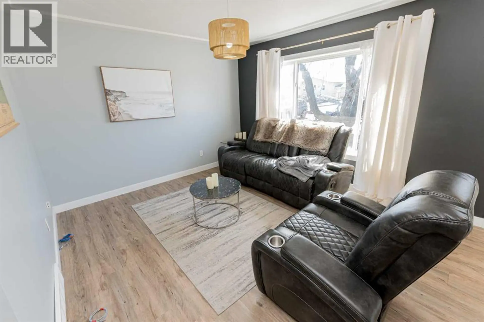 10518 102 Avenue - Image 6