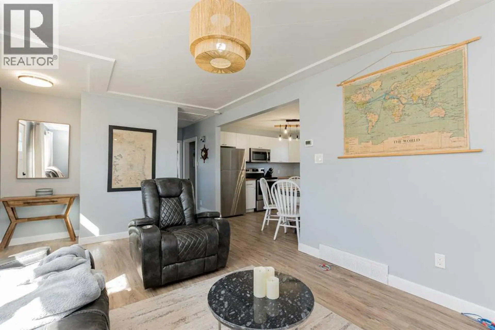 10518 102 Avenue - Image 4