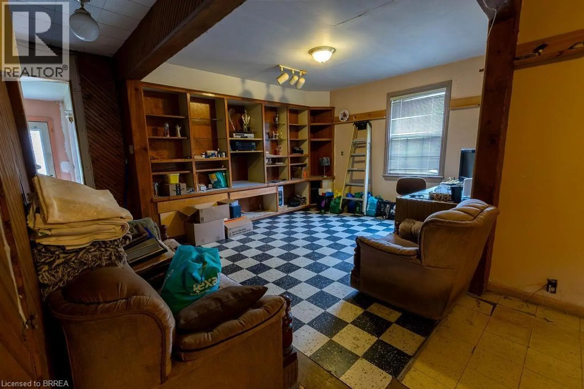 39 ELM Street - Image 7